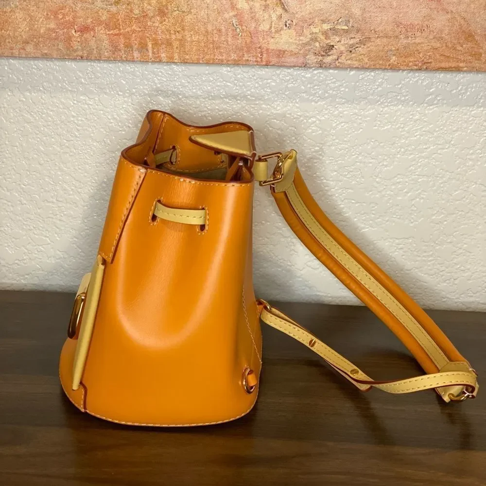 DANSE LENTE Leather Bucket Bag. London. - Picture 5 of 12